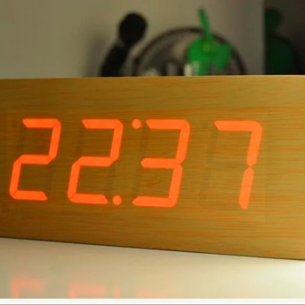 Часы электронные ДС-1295 дерево